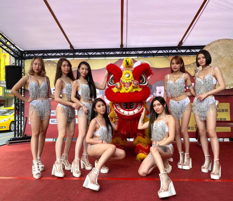   高雄MC精品店開幕